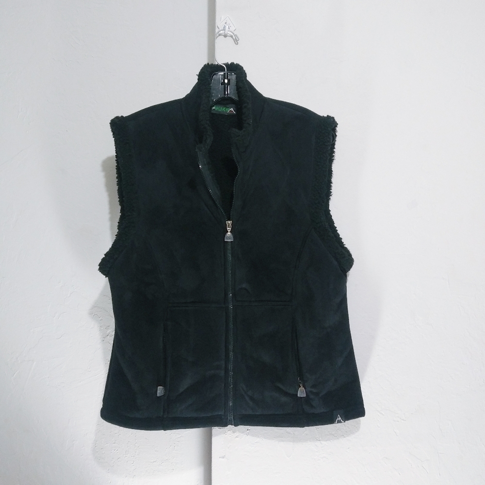 Avalanche faux suede vest
Size L